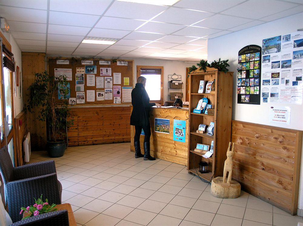 Ecrin Des Neiges Aparthotel Chamrousse Bagian luar foto