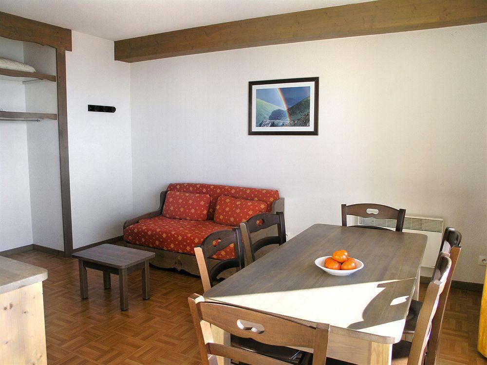 Ecrin Des Neiges Aparthotel Chamrousse Bagian luar foto