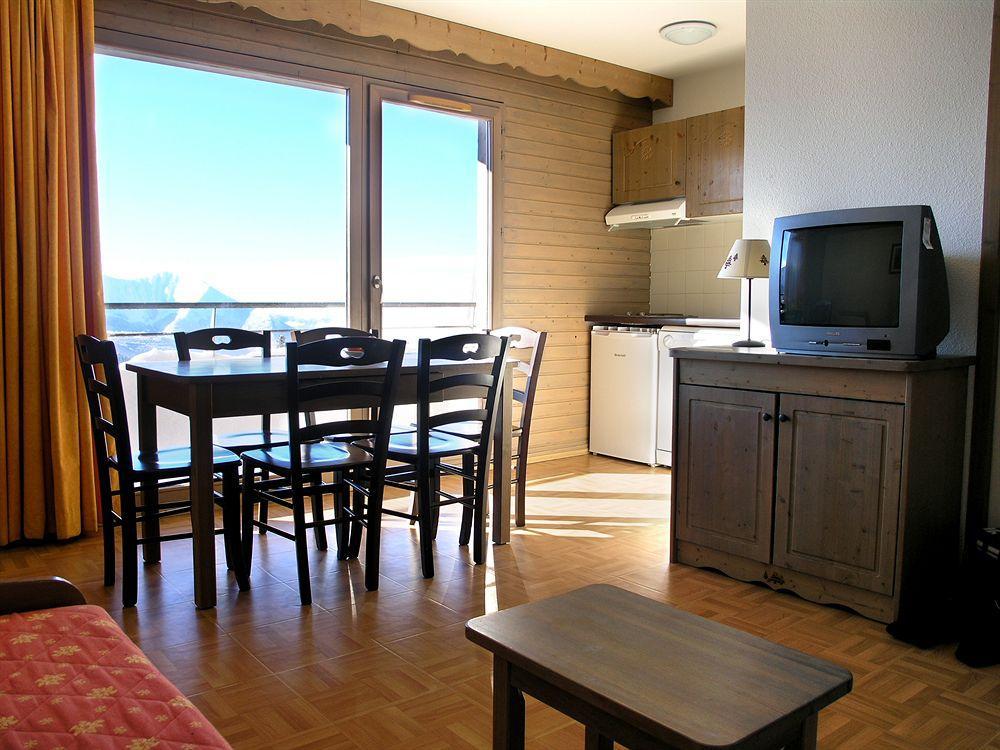 Ecrin Des Neiges Aparthotel Chamrousse Bagian luar foto