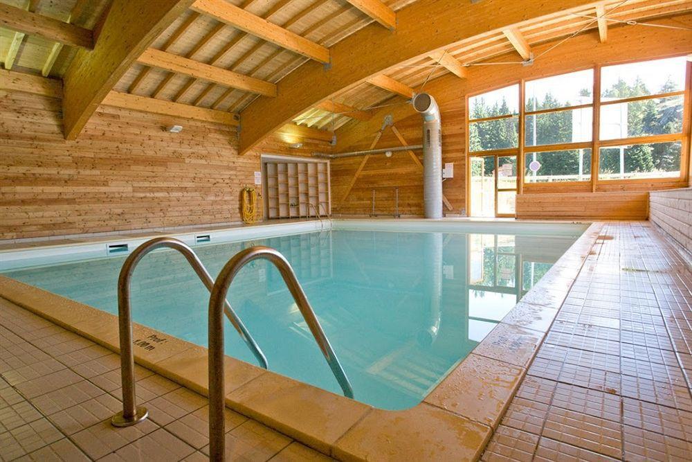 Ecrin Des Neiges Aparthotel Chamrousse Bagian luar foto