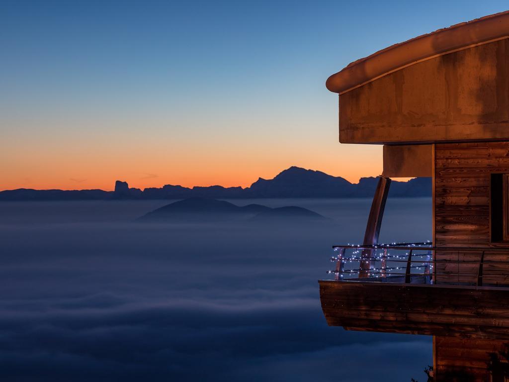 Ecrin Des Neiges Aparthotel Chamrousse Bagian luar foto