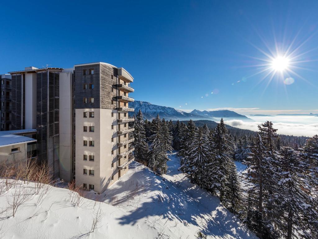 Ecrin Des Neiges Aparthotel Chamrousse Bagian luar foto