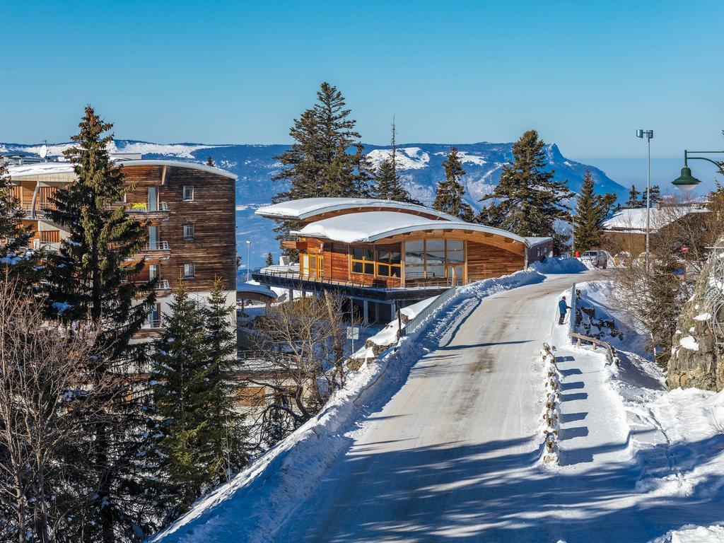 Ecrin Des Neiges Aparthotel Chamrousse Bagian luar foto