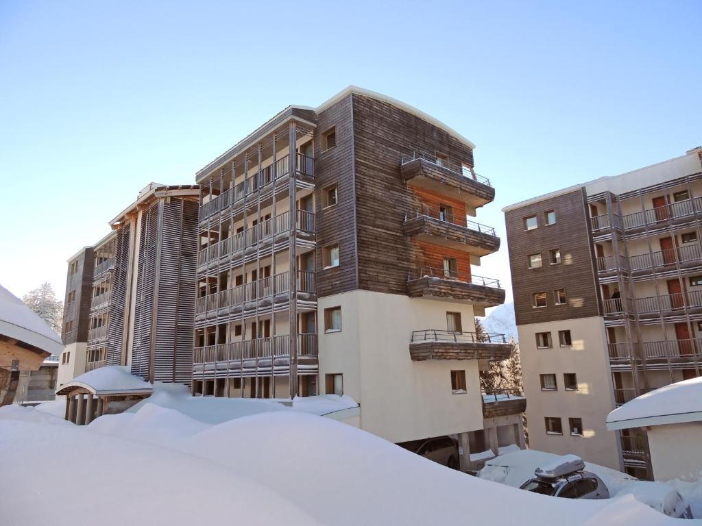 Ecrin Des Neiges Aparthotel Chamrousse Bagian luar foto