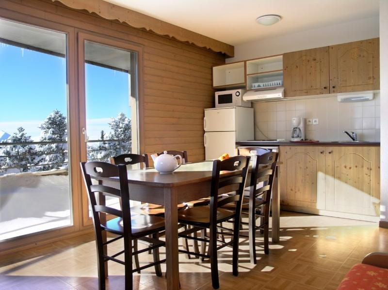 Ecrin Des Neiges Aparthotel Chamrousse Bagian luar foto