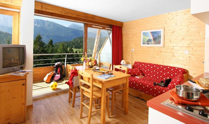Ecrin Des Neiges Aparthotel Chamrousse Bagian luar foto