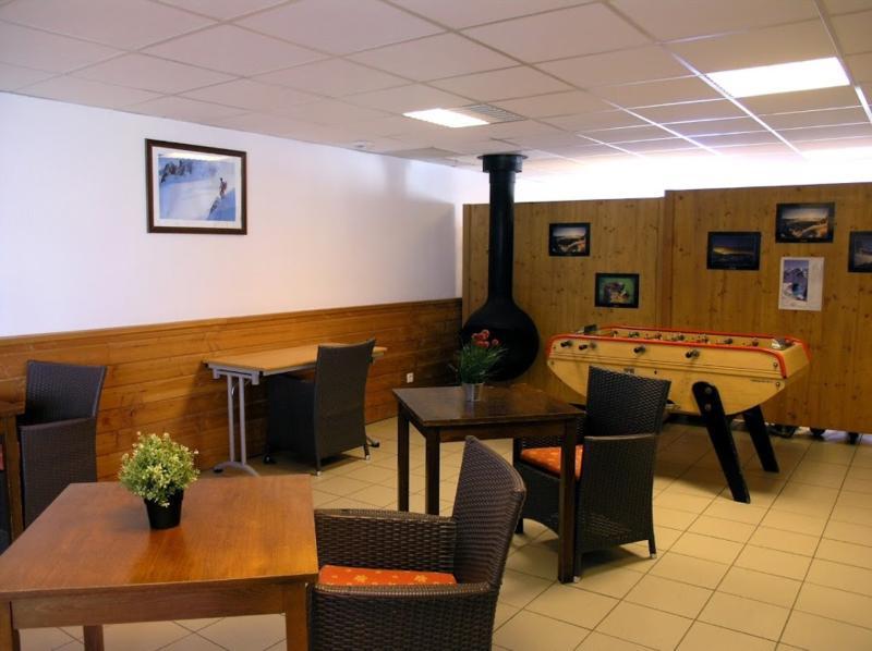 Ecrin Des Neiges Aparthotel Chamrousse Bagian luar foto
